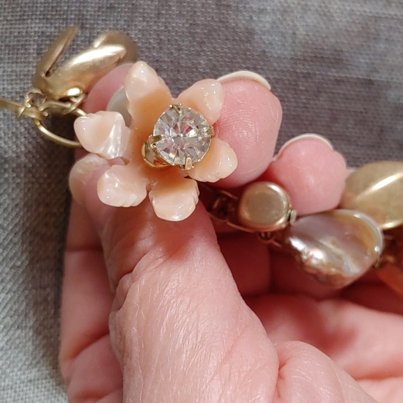 NWT Melanie Lyne Floral Statement Necklace - Picture 4 of 9